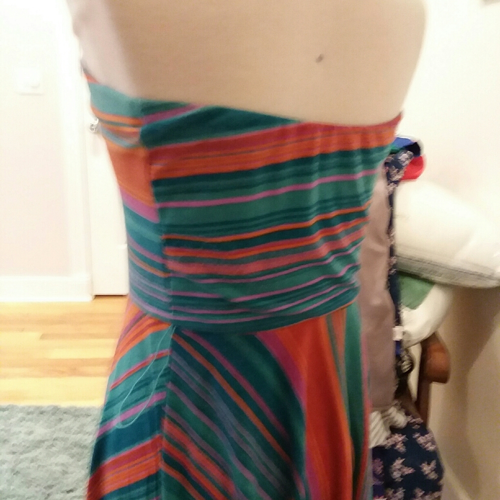 Dress - Picture 4 of 5